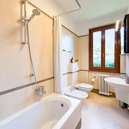 Dimora Larianda - Private Parking And Garden *