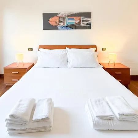 Dimora Larianda - Private Parking And Garden Holiday home *