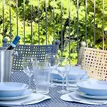 Vakantiehuis Dimora Larianda - Private Parking And Garden *