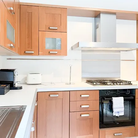 Dimora Larianda - Private Parking And Garden * 拉利奥