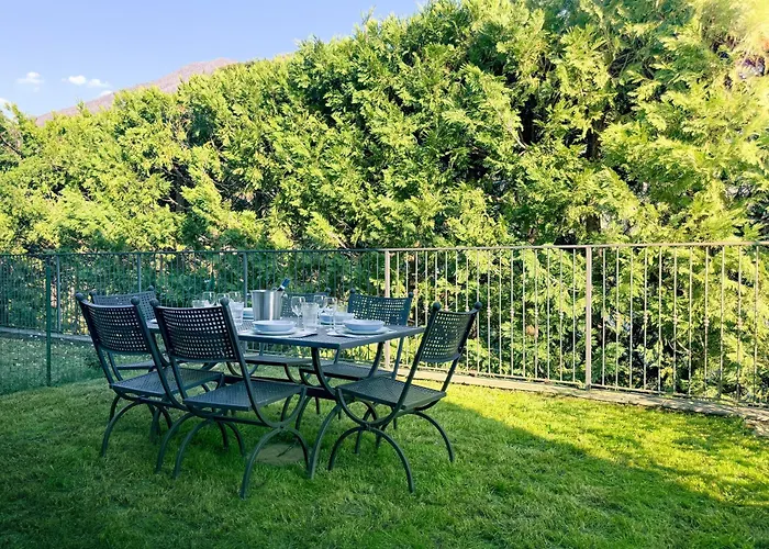 Dimora Larianda - Private Parking And Garden بيت للعطل